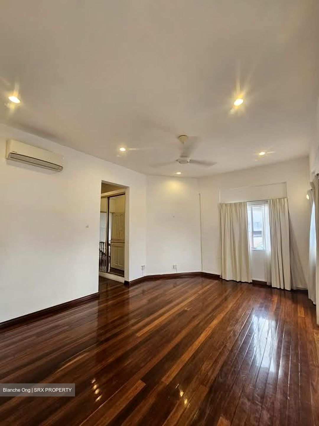 Amber Road (D15), Terrace #560779031
